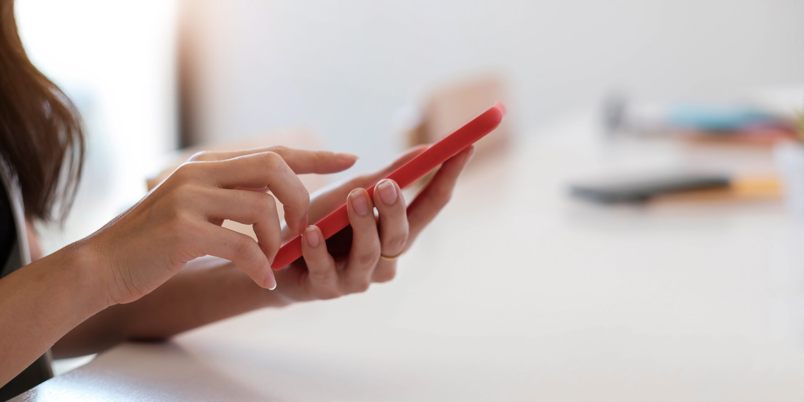 woman holding a smartphone